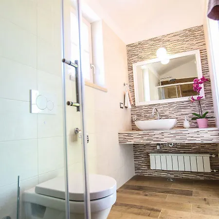 Atemberaubende Mit Bikes, Salzwasserpool, Meerblick, Spielplatz, Lounge-bereich Ferienhaus *